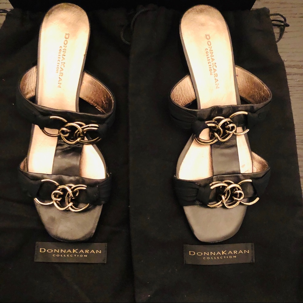 Donna Karen Collection Black Chain T Sandals